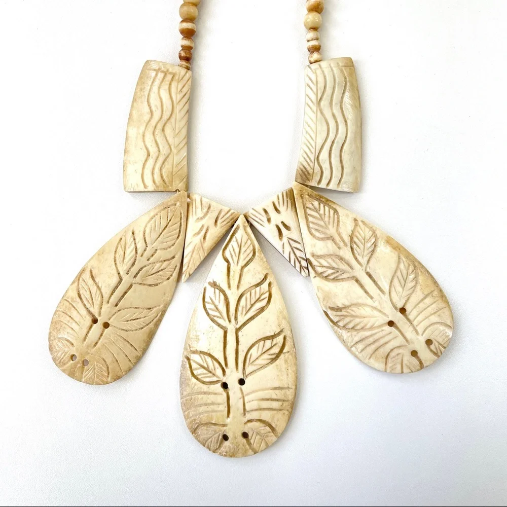 Vintage 1970s Artisan Etched Bone Statement Necklace - Picture 6 of 17